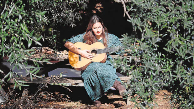 Esperanza Delgado, cantante de Córdoba: «No puedo hacer otra cosa sin morirme de pena»