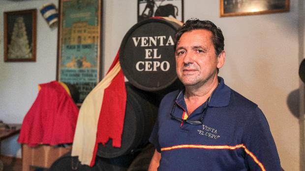 El ventero donde paran los familiares de etarras: «Antes venían en dos autocares y ahora caben en un microbús»