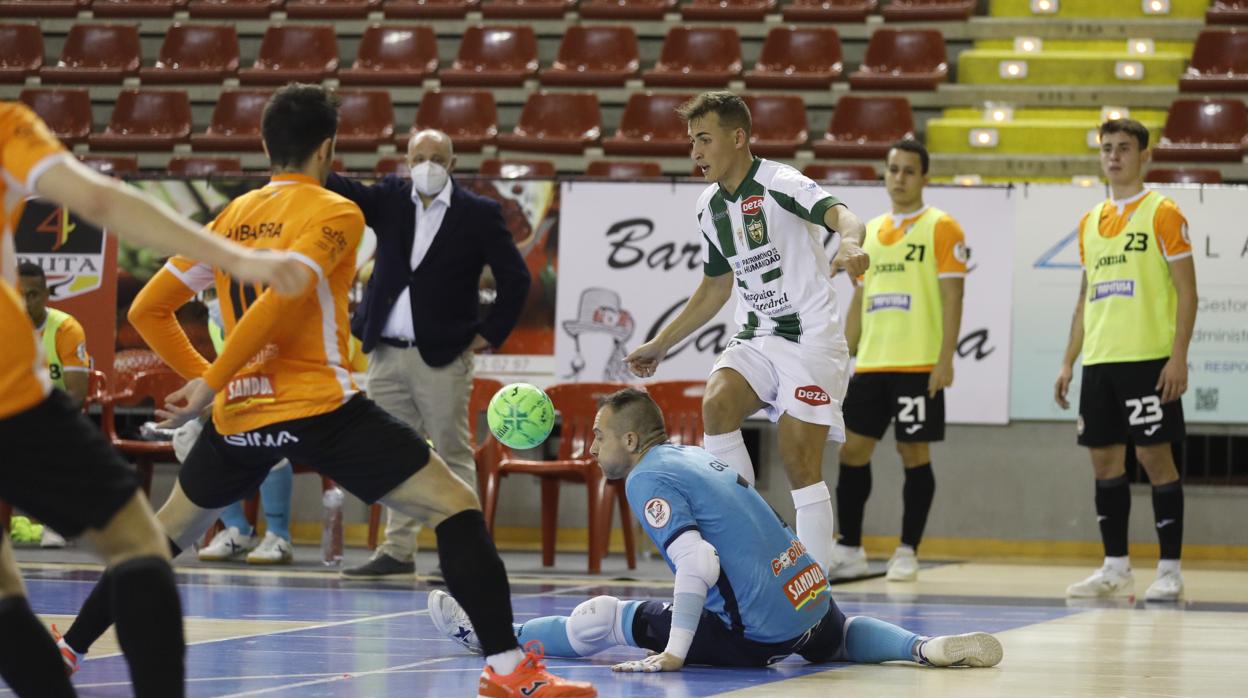 Koseky, en una acción del Córdoba Patrimonio ante el Ribera Navarra