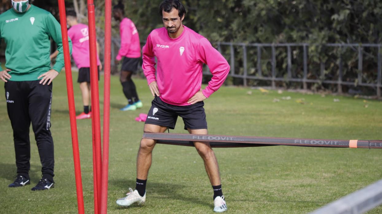 Miguel de las Cuevas sufre una lesión en su pierna derecha