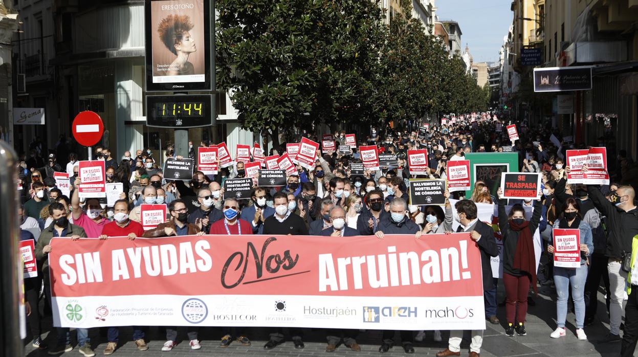 Imagen de la manifestación, hoy de los hosteleros en Córdoba