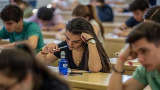 La Selectividad en Andalucía será del 15 al 17 de junio y la convocatoria de septiembre se traslada a julio