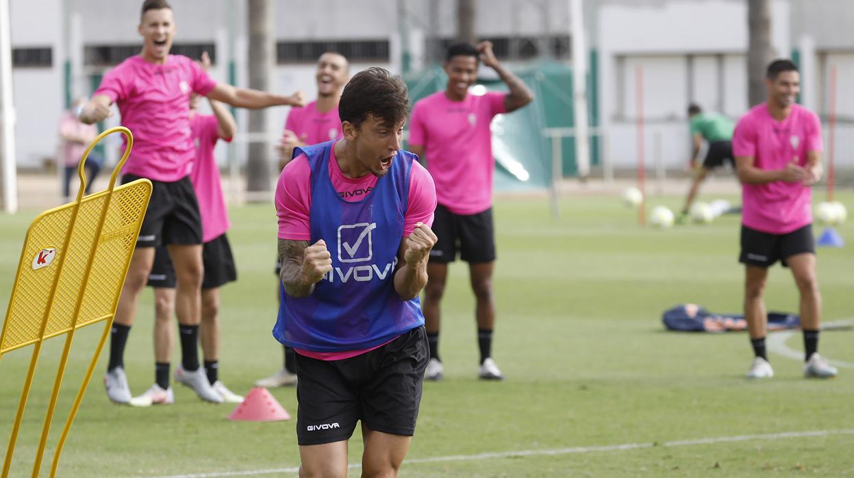 Manu Farrando, en un momento del entrenamiento del Córdoba CF