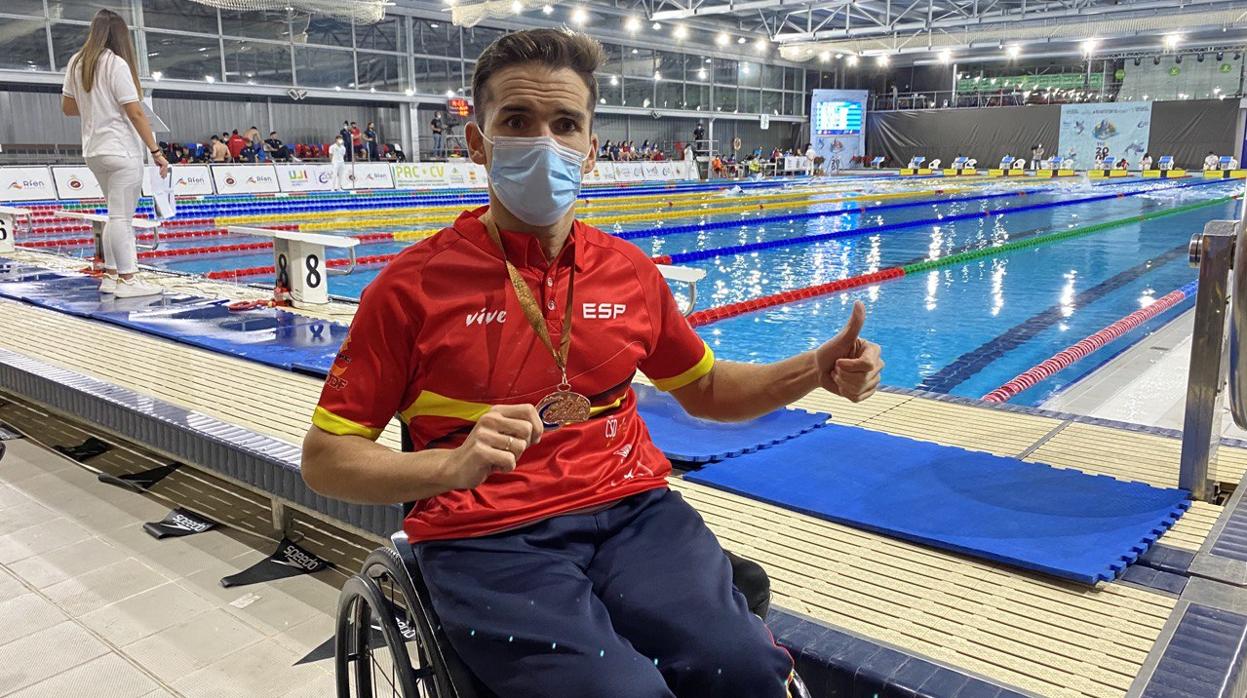 Paco Salinas, medalla de bronce en 50 braza con España en el Torneo Internacional de Castellón