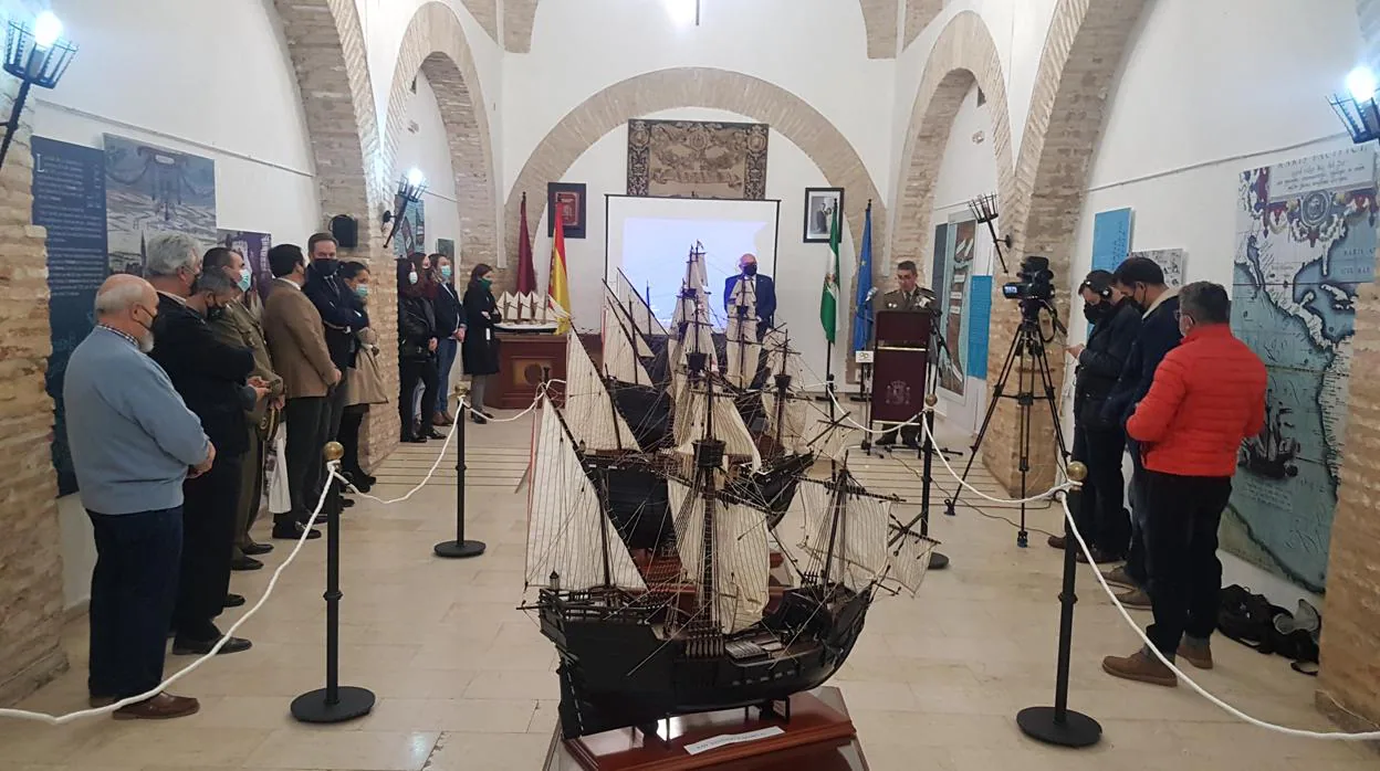Inauguración en el Ayuntamiento de La Rambla de la muestra sobre la expedición de Magallanes y Elcano