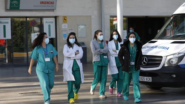 Así trabajan los rastreadores del Reina Sofía de Córdoba que han bajado un 90% los casos del hospital