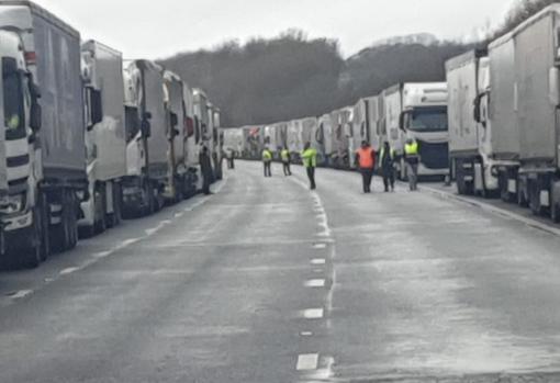 Aspecto que presenta la M-20 este miércoles donde se encuentra el camionero cordobés