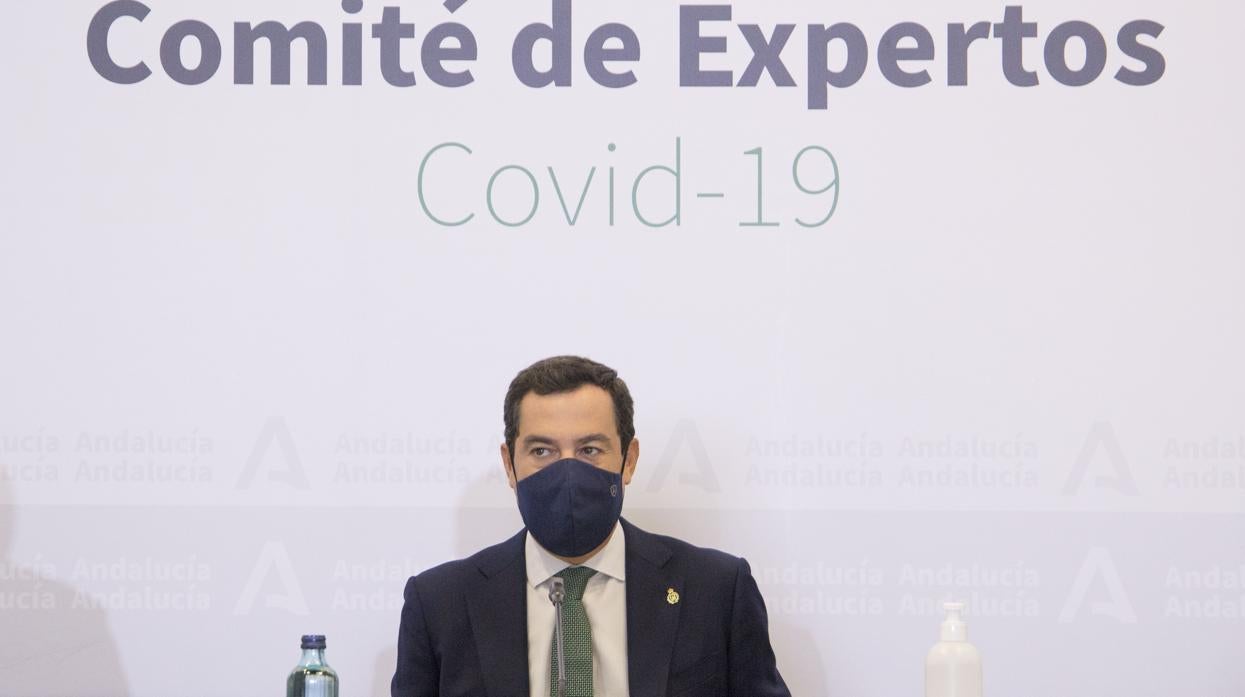 El predidente de la Junta de Andalucía, en una reunión con el comité de expertos