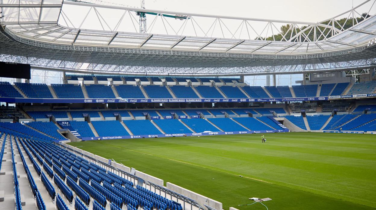 Remodelado estadio de Anoeta, en San Sebastián, con asientos de Daplast