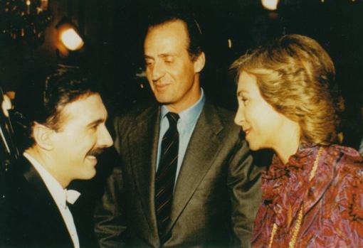 Orozco, junto a Don Juan Carlos y Doña Sofía, que fue una gran admiradora del pianista