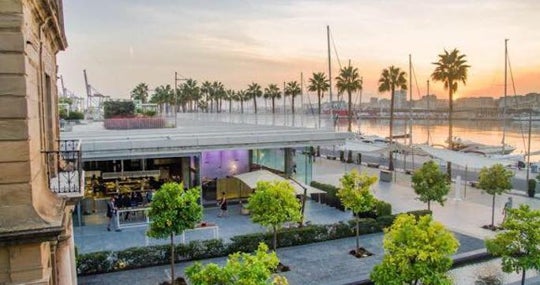 Vista del Muelle Uno de Málaga