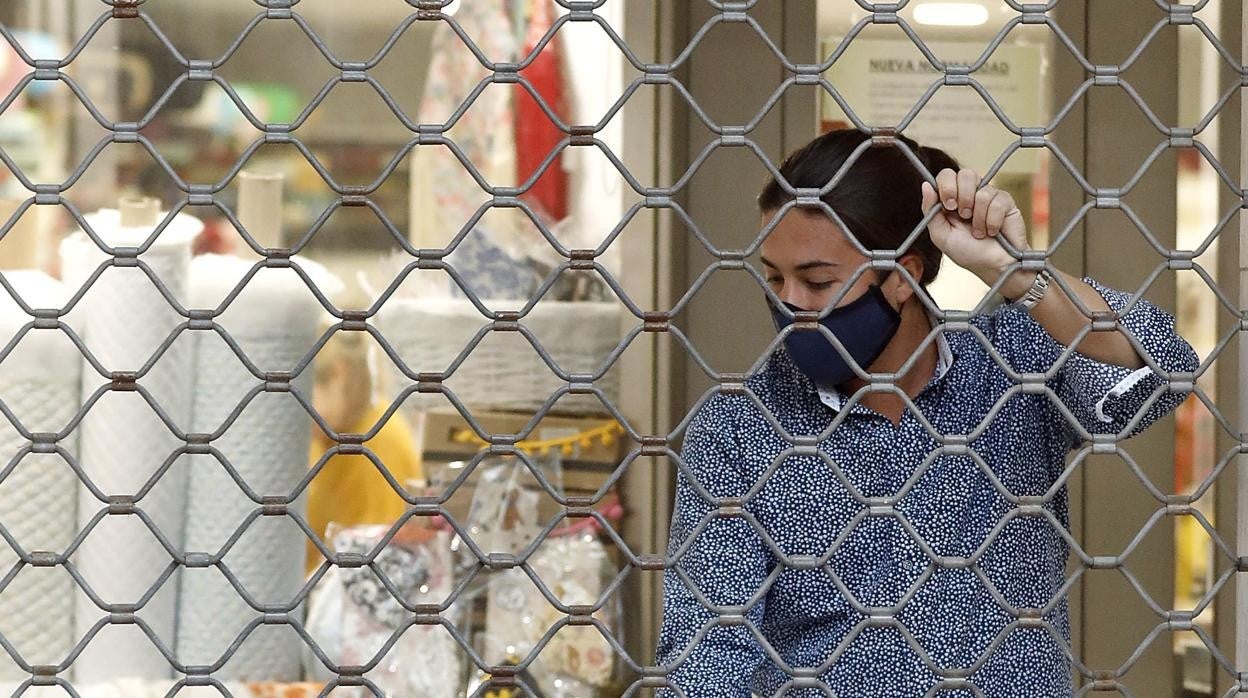 Bares y comercios podrán estar abiertos hasta las diez y media de la noche