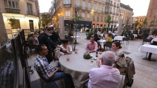 Nuevas medidas Covid en Málaga: Bares y comercios podrán abrir hasta las diez y media de la noche