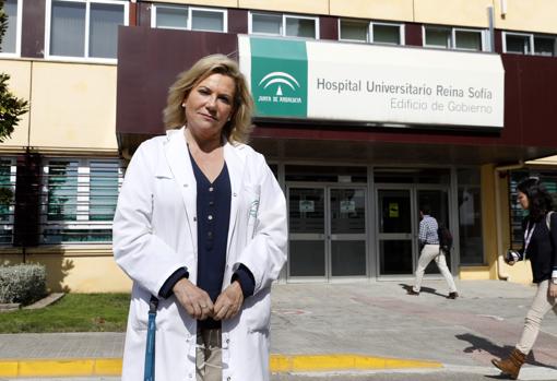 Salcedo, en la puerta del Edificio de Gobierno del Reina Sofía