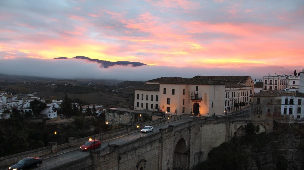 Amanecer en Ronda visto desde el Parador