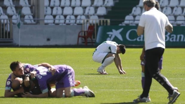 Hecatombe en El Arcángel en diez minutos finales para la historia negra del Córdoba CF