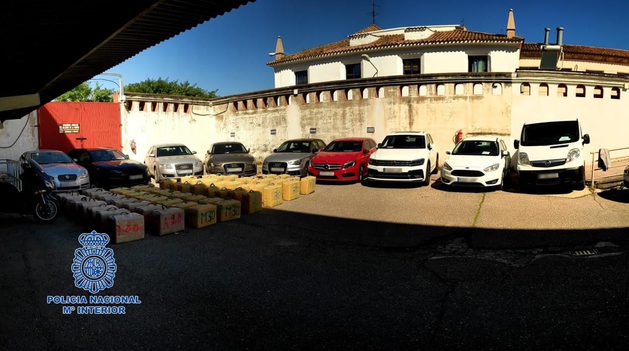 Golpe al tráfico internacional de hachís desde Córdoba | 22 detenidos y 4.450 kilos de droga intervenida