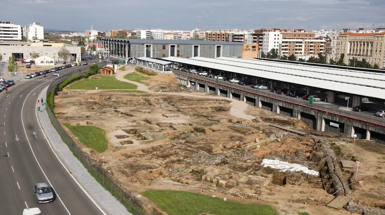 Restos de Cercadilla junto a la estación