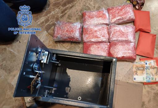 Objetos encontrados en casa del supuesto líder de la trama