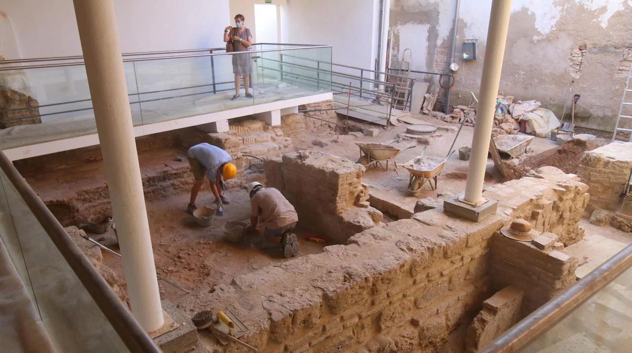 Trabajos arqueológicos en el solar anexo a la Sinagoga, que será su Centro de Interpretación