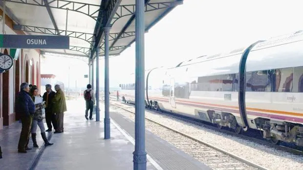 La Junta pide una reunión a Ábalos para tratar de poner fin a las «carencias» del ferrocarril en Andalucía