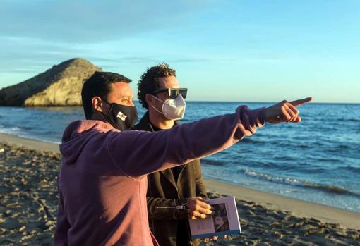 El presidente de la Diputación, Javier A. García y David Bisbal.