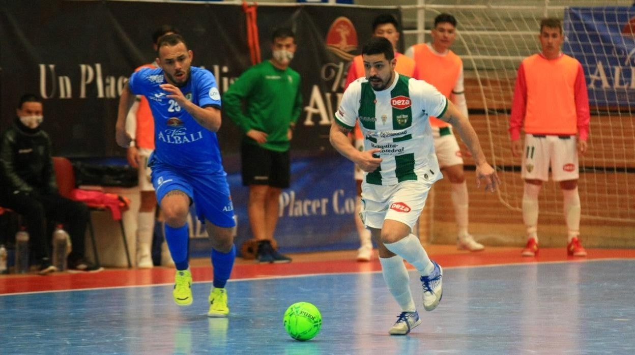 Jesús Rodríguez, en el partido de la primera vuelta ante el Viña Albali Valdepeñas