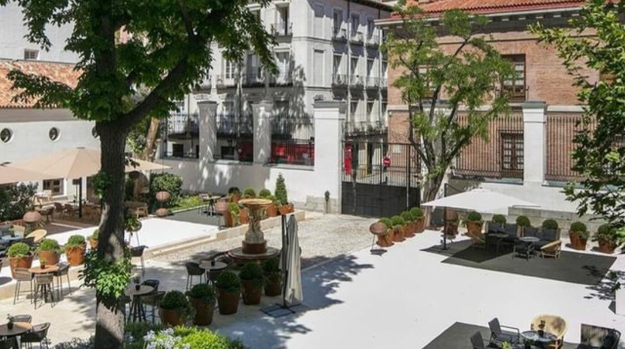 Patio del Palacio de los Duques en Madrid donde Flora desarrollará una intervención desde el miércoles