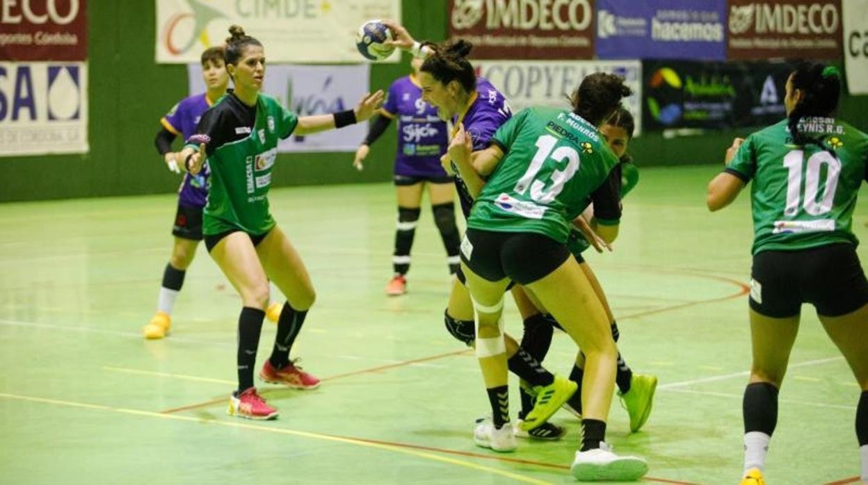 Lance de un partido en La Fuensanta