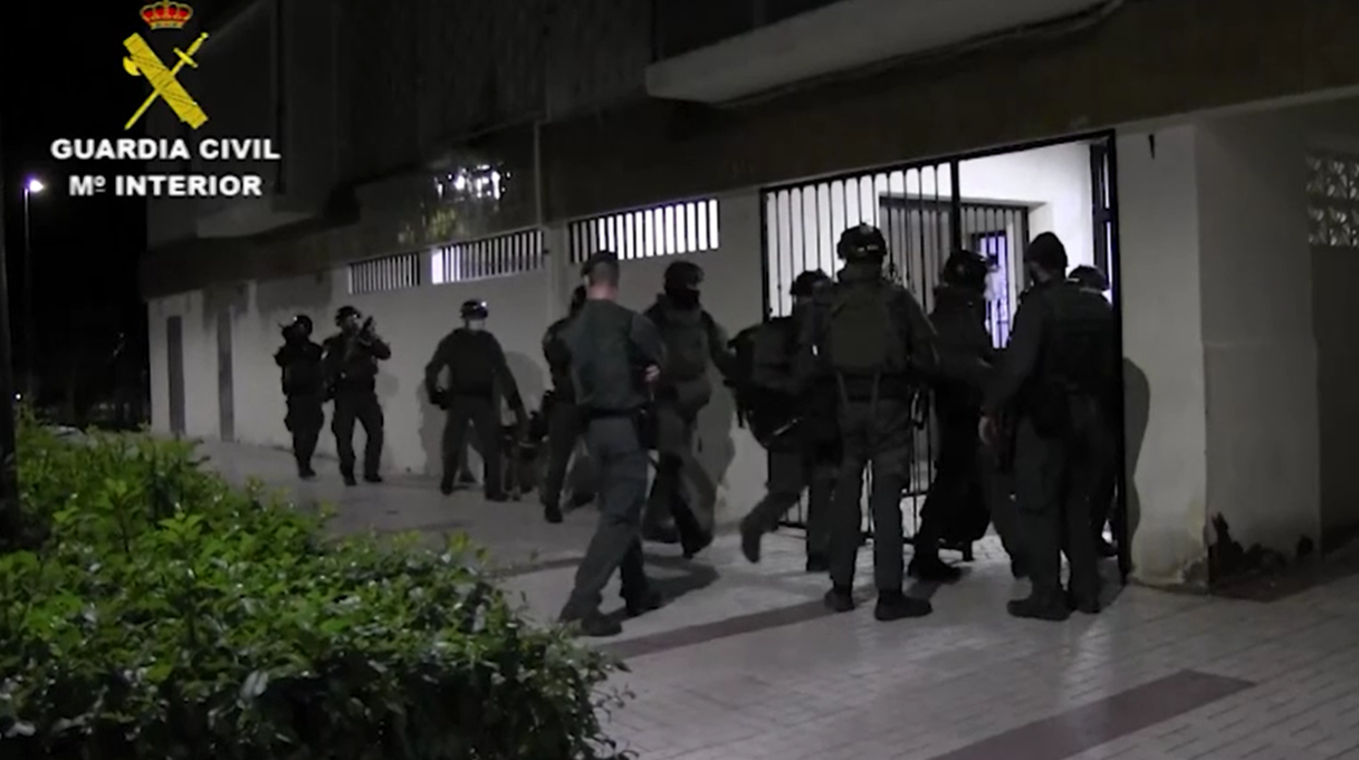 Imágenes de los registros y algunas de las detenciones de esta operación