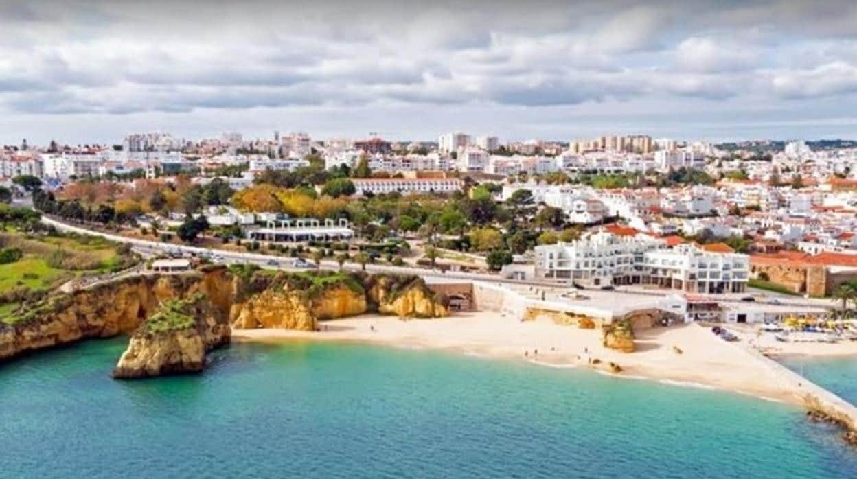 Localidad costera del sur de Portugal