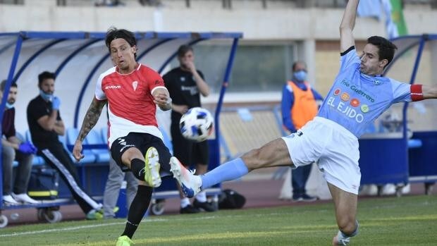 Fichajes Córdoba CF | Toni Arranz ficha por la entidad blanquiverde tras quedar libre en El Ejido