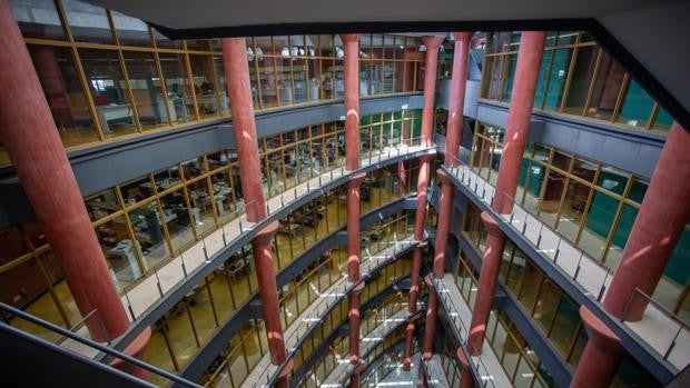 La plantilla de la Junta de Andalucía subió hasta los 300.000 empleados en 2020