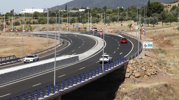 La Junta de Andalucía acelera los proyectos olvidados durante años de nuevas carreteras en Córdoba