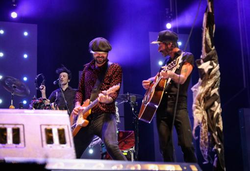 Juancho y Leiva sobre el escenario de Fuengirola