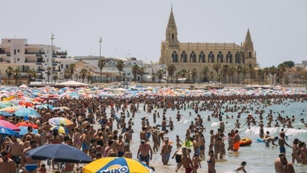 El Puerto de Santa María y Chipiona esquivan el toque de queda al bajar su alta tasa de coronavirus