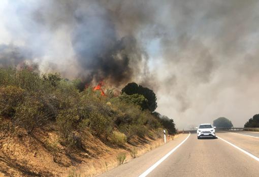 La carretera cortada cerca de Espiel