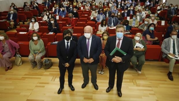 Diagnóstico precoz y medicina de precisión, armas de la Estrategia contra el Cáncer, presentada en Córdoba