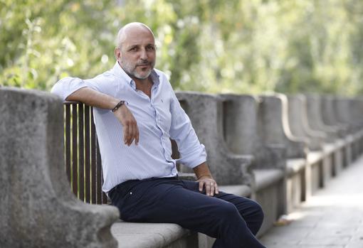 Herminio Membrives, en el Paseo de la Ribera de Córdoba