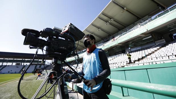 Horario y dónde ver en televisión el Córdoba CF - Villanovense