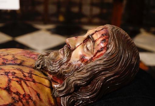 Cristo Yacente de Miñarro, del Museo de la Pasión de Cabra, expuesto en Valencia