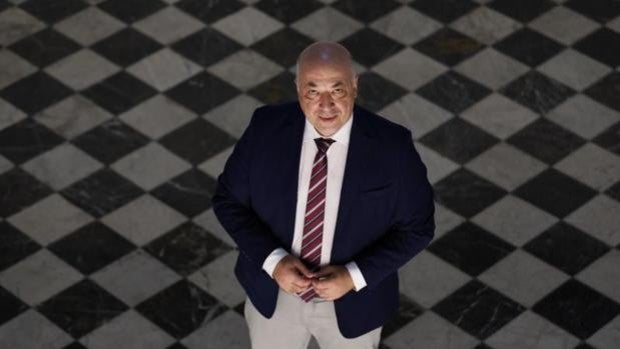 ¿Es el presidente de la Diputación de Córdoba uno de los que más cobra de estas corporaciones en España?