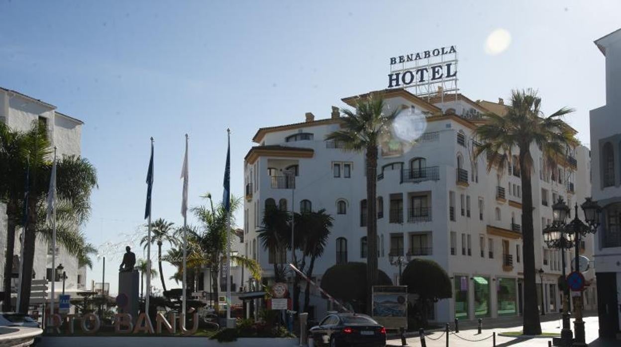 Un hotel de Puerto Banús, en una imagen de archivo pocos meses antes de la pandemia