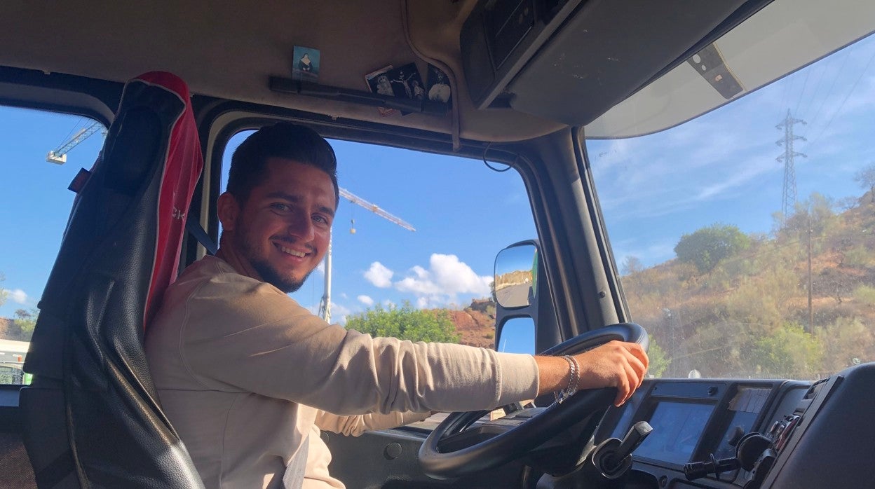 Samuel Merchán, de 26 años, se está formando para intentar trabajar como camionero en Alemania