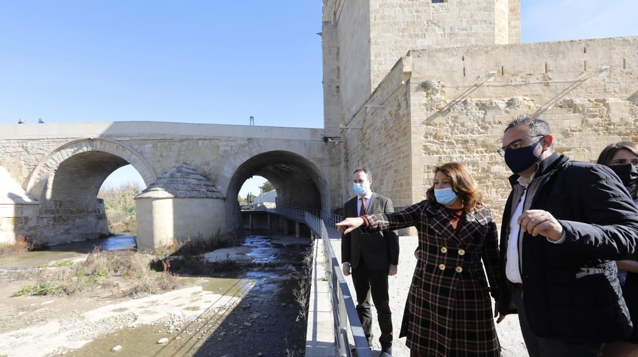 La consejera de Desarrollo Sostenible, hoy en su visita a los Sotos de la Albolafia