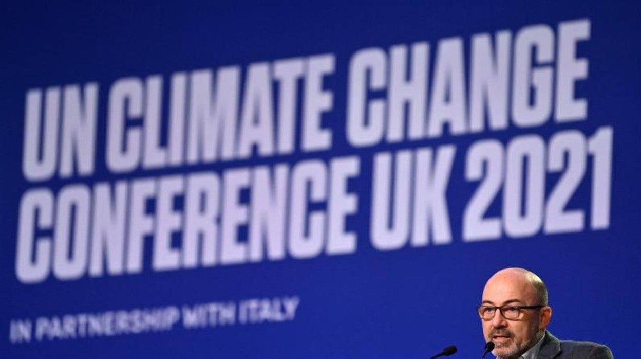 El ministro italiano de Transición Ecológica, Roberto Cingolani, se dirige a los asitentes a la cumbre el viernes 5 de noviembre