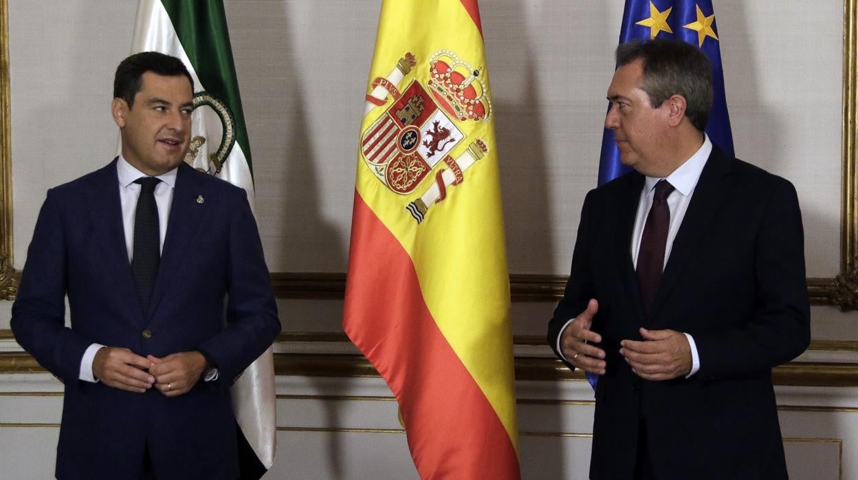 Juanma Moreno y Juan Espadas, durante una reunión en San Telmo