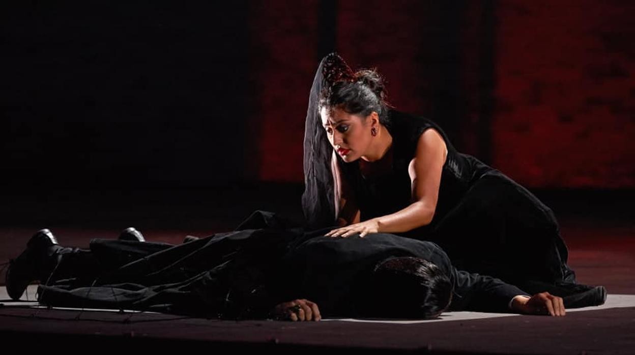 La soprano Gardezabal, que estará en Córdoba con 'El secreto de Susana', durante una ópera