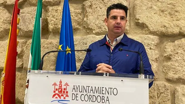 IU-Córdoba acusa a Dorado de ser «plenamente consciente» de las presuntas irregularidades de su Área