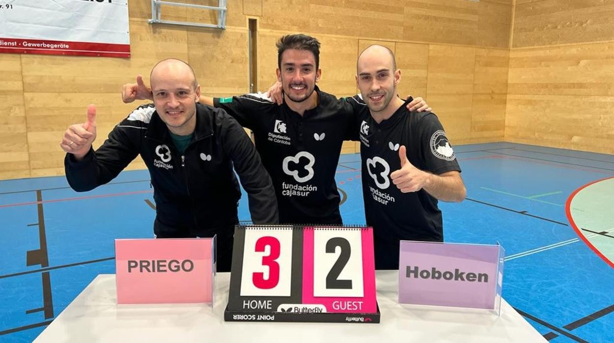 Los componentes del Cajasur Priego, en la primera eliminatoria de la Copa de Europa